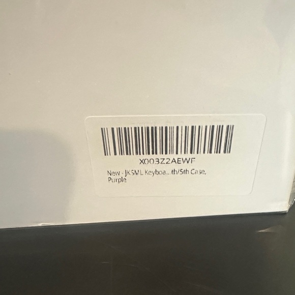 Tablet Keyboard Case and automobile holder for phone. - Picture 2 of 4